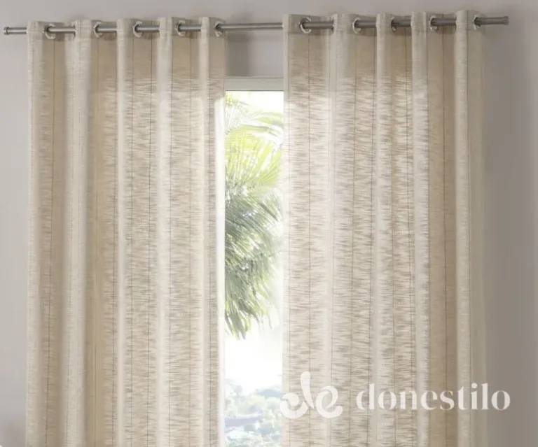 Cortina Rosane Lisa Döhler medindo 3,90m X 2,80m em Mongaguá SP